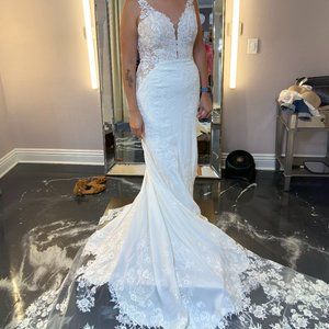 Martina Liana 1025 lace wedding dress new with tags NWT